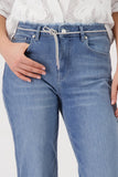 Straight-leg jeans with frayed details