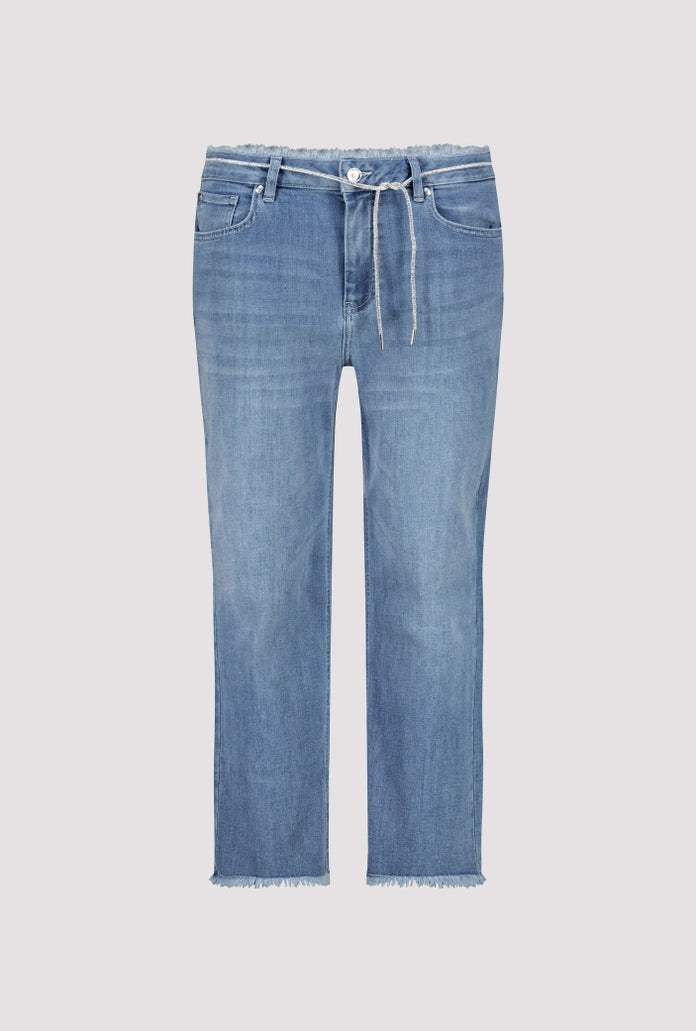 Straight-leg jeans with frayed details
