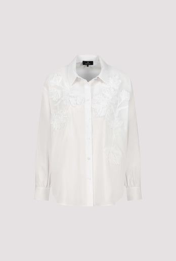 Blouse with flower embroidery