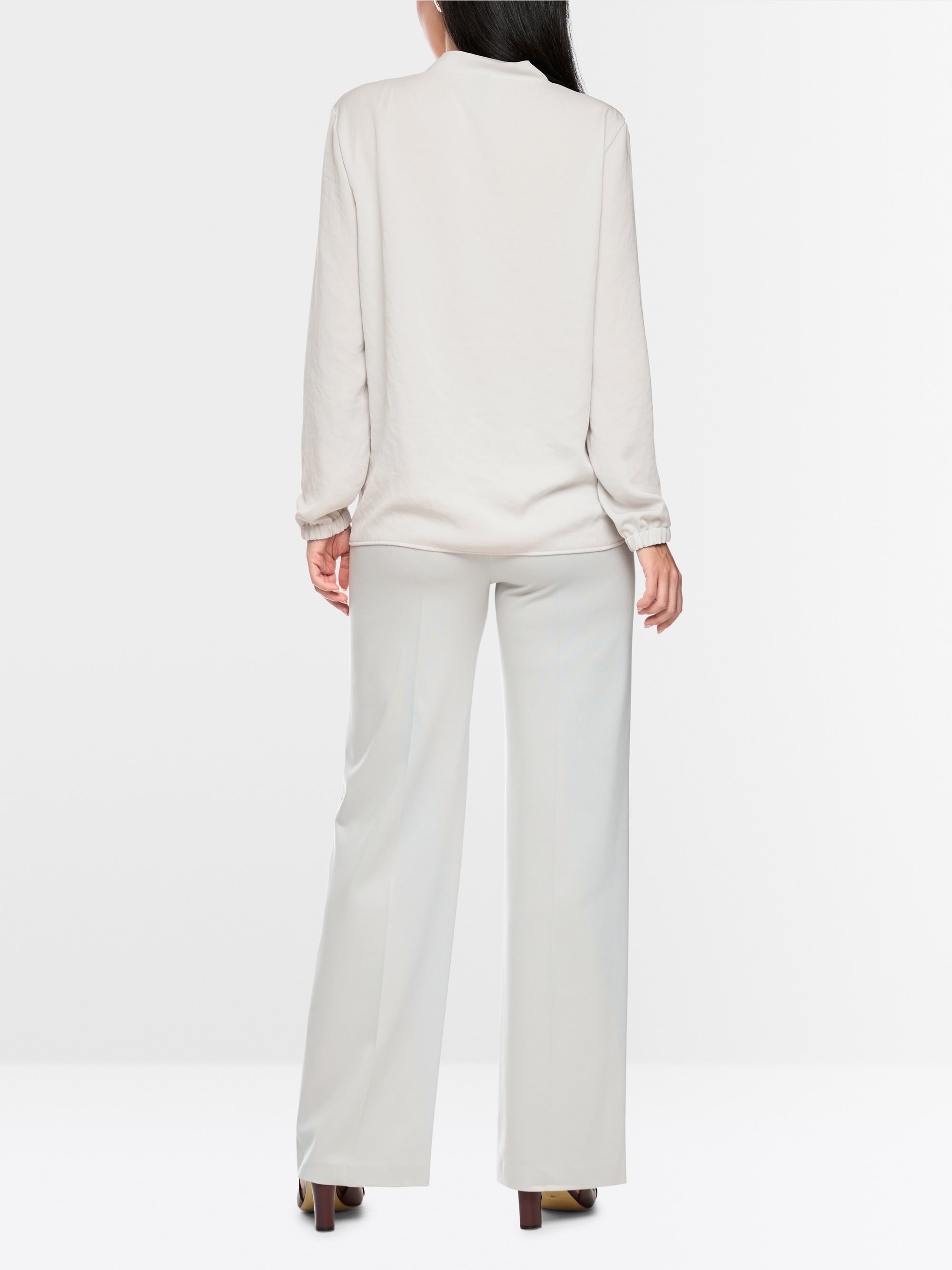 Loose-fitting blouse with V-neck
